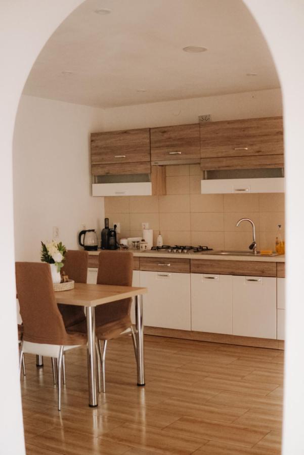 Cozy 2-bedroom Boho-themed Appartement *